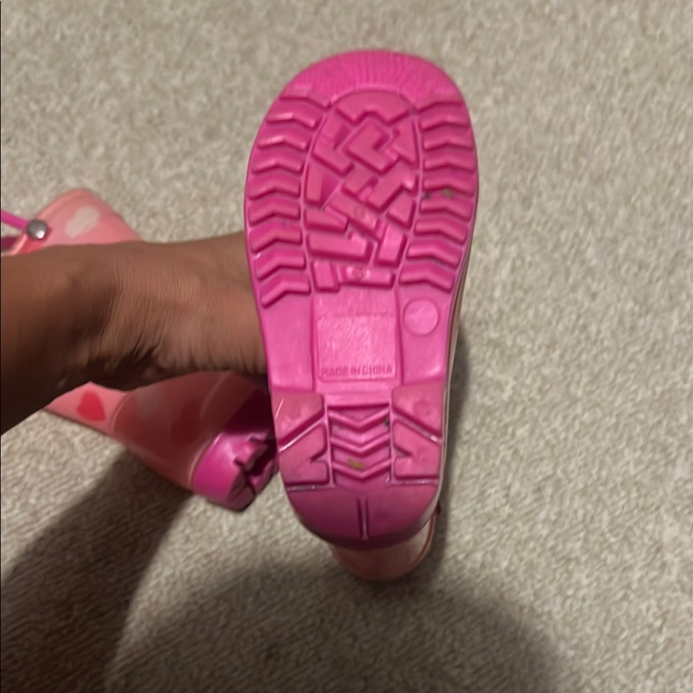 Pink Heart Pattern Rain Boots - Picture 4 of 7